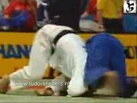 Judo Munich 2001 Poulot (CUB) - Jia (CHN)