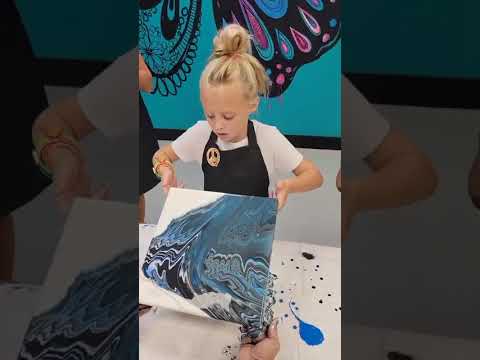 What is Hawaii Fluid Art