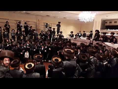 Kretchnif Siget Wedding  - Kislev 5778  #6 Mitzvah Tantz # 2
