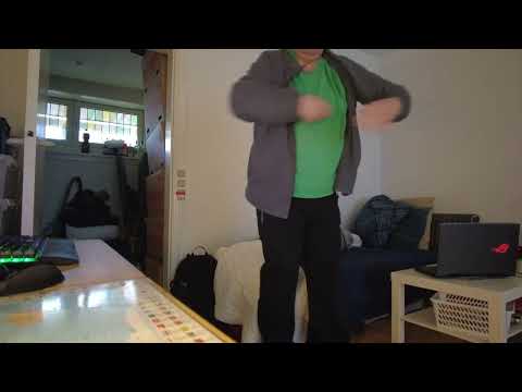 MongoTV_8275 - Del 1 - HENTER LILLE PAKKE MED BRUGTE TEGNESERIER FREDAG FORMIDDAG