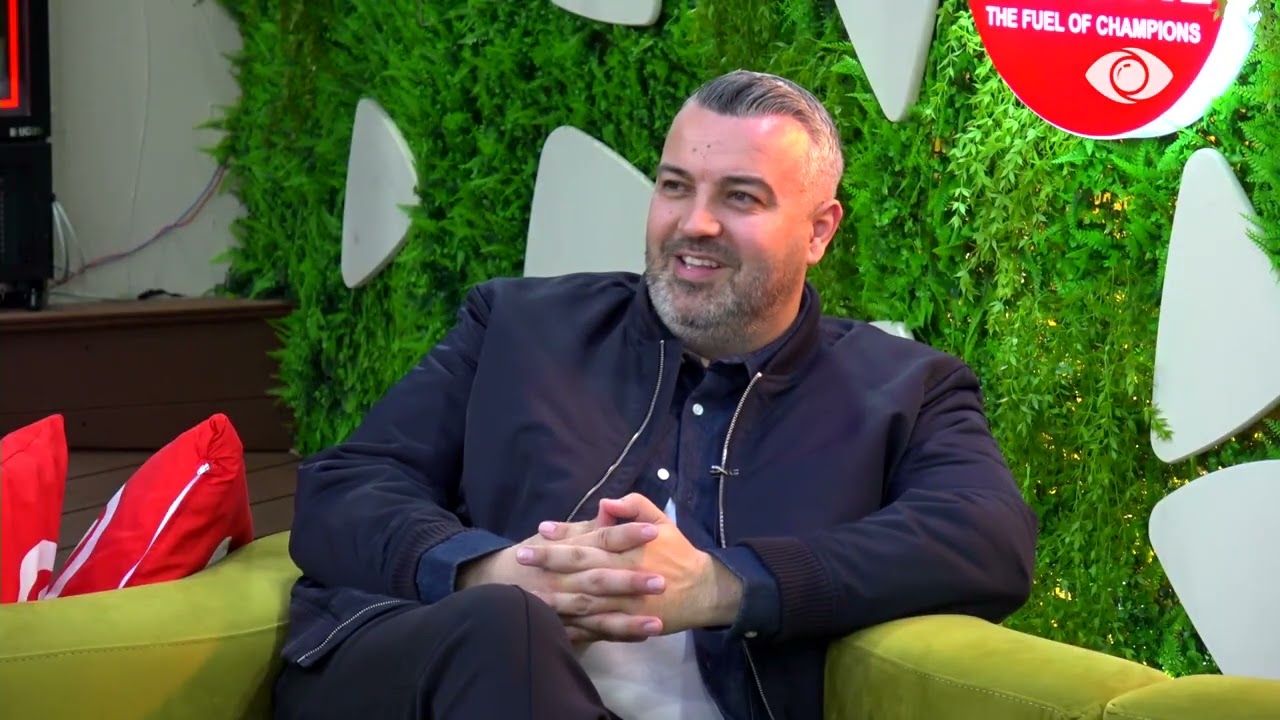 Nëse del, kush do të të përcjellë tek dera?/ Angelo pyet Rogertin