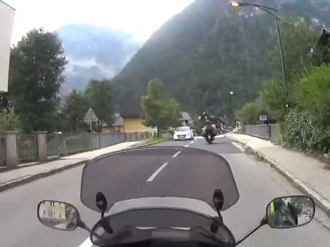 Vuoren läpi Halstattiin