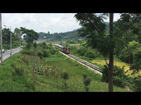 Most beautiful train journeys in Vietnam - D12E-657 pulled train DD5 from Hanoi to Dong Dang 7/2017