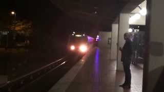 preview picture of video 'WMATA Metrorail Green Line Train Arriving @ Greenbelt Station'