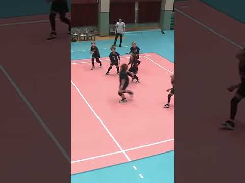 9 Year Old Korean Kids Play Some Insane Volleyball😲😍