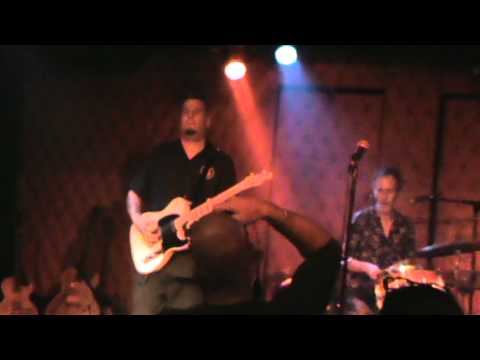 MAX BANGWELL & THE BLUES EXPRESS LIVE AT HARVELLES LONG BEACH