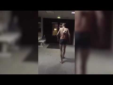 Курить люблю... Курил бы 24 часа в сутки, просто не вынимал бы сигарету изо рта...