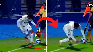 Scarpa CHUTANDO O BANDEIRINHA😳