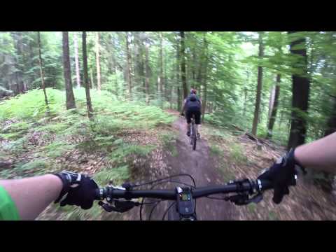 Kein Dreck im Auge!   Deisterjungfrau trifft Berg, Just Chicken Run! Ok, den nehm´wir wohl nich! am