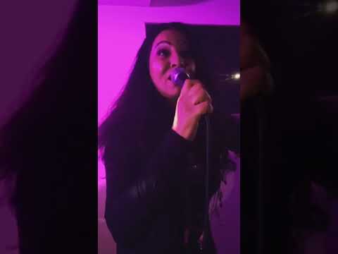 Romina Johnson "Wha Can I do" Live in  Lyon on November the 3rd 2018