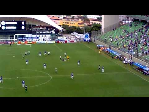 WP dando lambreta - CRUZEIRO 2x1 Coritiba (25/11/2012)