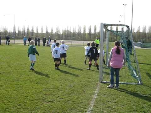 Oosterparkers F1 - Be Quick 1887 F6 24-04-2010 (9).AVI