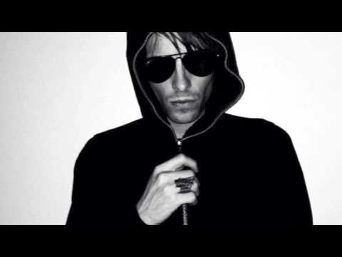 COLD CAVE- PEOPLE ARE POISON