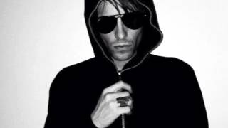 COLD CAVE- PEOPLE ARE POISON