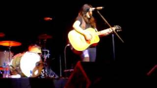 Michelle Branch &quot;Everything Comes and Goes&quot;