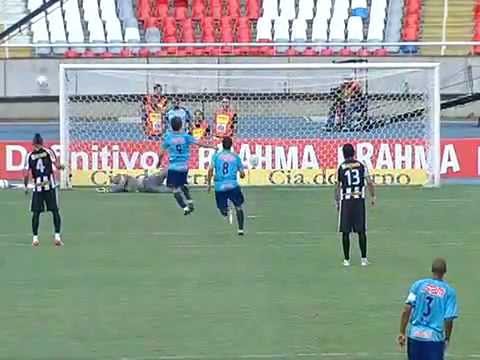 Jefferson defende pênalti de Romulo do Friburguense