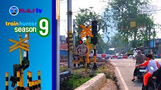 Download lagu ALARM BARU NYA LEMES! Perlintasan KRL Rawa Buaya ( Bojong Indah ) 8C mp3