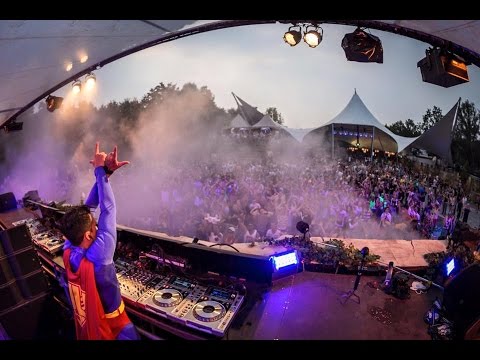 Tomorrowland 2016 l Laidback Luke l Super You & Me