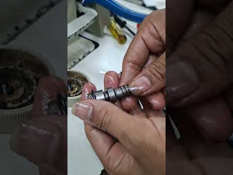 silai machine LCD rubber change Ghadi Chaal short#industrialmachine #sewing #kludi #vil) video real