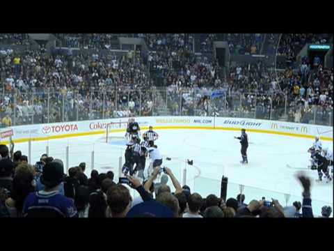 Hockey Fight (Fan Video) Willie Mitchell (LA Kings) vs. Steve Downie (Tampa Bay)  in LA, 11/4/10