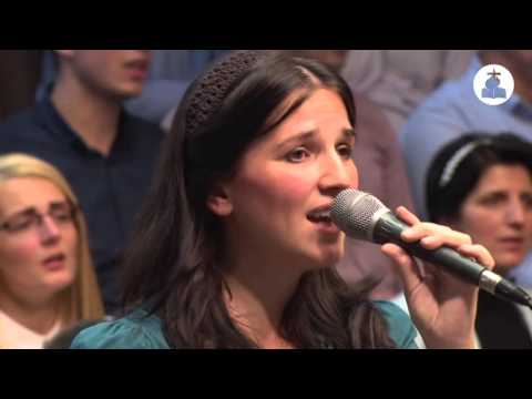 Familia Bogdan - Pribeag azi in lume de chin si dureri