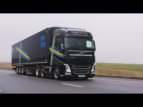 Volvo FH I-Save 'Record Breaker' bij Commercial Motor in UK | Volvo Trucks