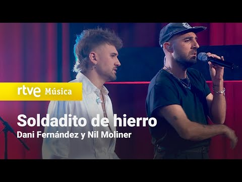 Dani Fernández y Nil Moliner – “Soldadito de hierro” (Especial Navidad RTVE 2025)