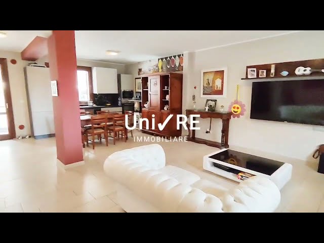 Villa a schiera 5 vani con Cantina /  Garage Pedara