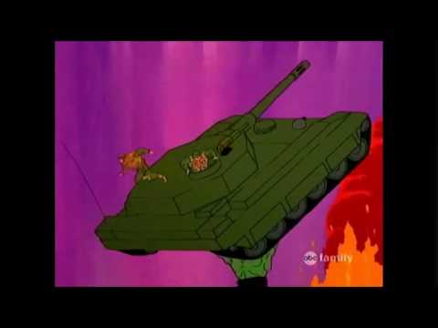 hulk throws a tank at the queen of hearts