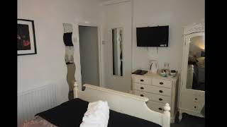 Beaches Guest House  (B&B) Paignton. Deluxe Double Bedroom