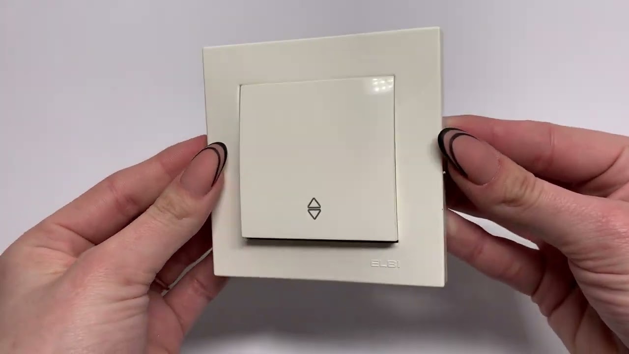 Вимикач одноклавішний прохідний ELBI VEGA білий (510-010200-209)