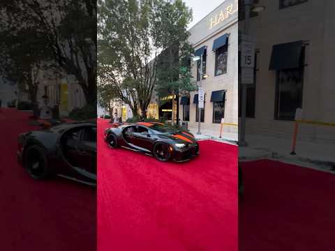 The Bugatti Chiron Super Sport 300+ arriving at Miami Concours