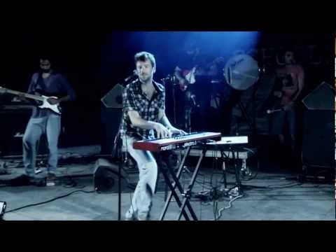 Maraveyas Ilegal - Λόλα LIVE @ SCHOOLWAVE 2012 (HD)