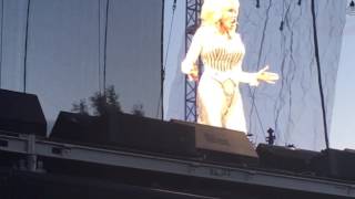 Dolly Parton - Banks of the Ohio, June 12, 2016 Lewiston, NY