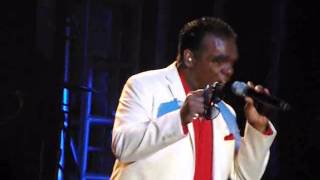Isley Brothers - Groove With You (Live 2013)