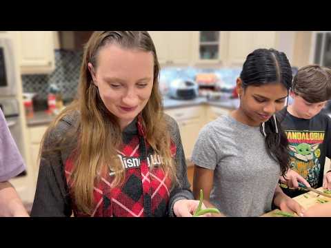 Our American Family Thanksgiving Traditions 🦃 Cooking Together & Making Memories