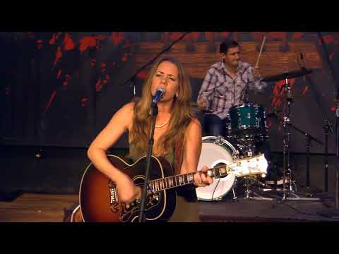 Jamie Lin Wilson "Just Like Heartache" LIVE on The Texas Music Scene
