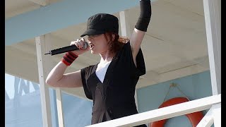 Garbage - Sex is Not the Enemy &amp; Why Do You Love Me [T4 On the Beach]
