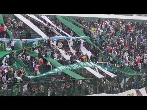 "No lo traten de entender, no van a poder | La hinchada de Ferro" Barra: La Banda 100% Caballito • Club: Ferro Carril Oeste