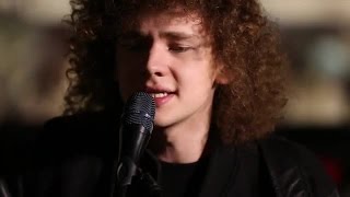 Francesco Yates performs &quot;Better To Be Loved”