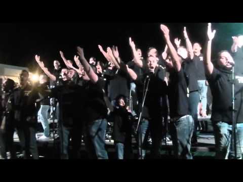 MURGA LOS TITI ROYS 2016 - PRESENTACIÓN Y PASACALLE