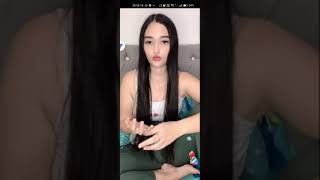 Download lagu Beautiful Colombian Super Video mp3