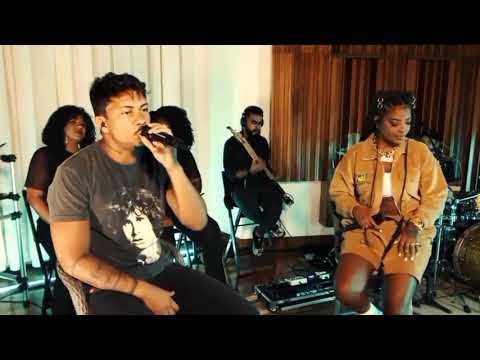 LUDMILLA E XAMÃ - SOFÁ - BREJA - FILMIZIN (VIDEO)