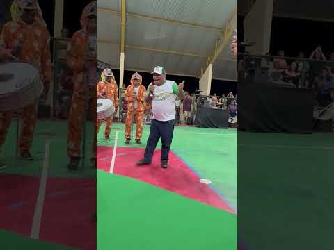 CRISPIM DANÇANDO XAXADO, ELE É ALUNO DO EJA DO POVOADO PORTEIRAS, MUNICÍPIO DE MASSAPÊ DO PIAUÍ!