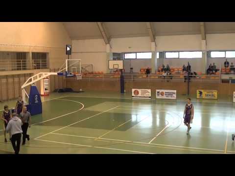 Krystian Rosiński - specjalista od takich rzutów :)