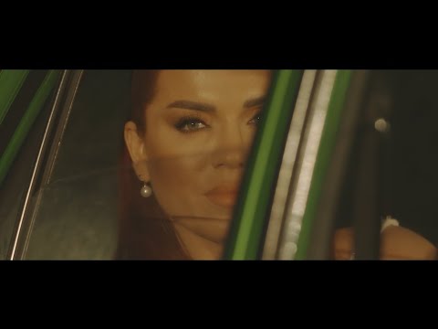 Edona Llalloshi - Dy buqeta