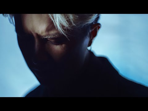 Young Hysan - 時不與我 (Out of Time) (Official Video)