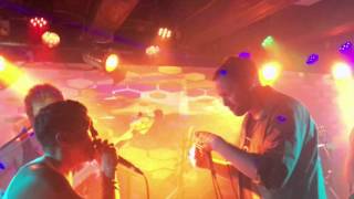 Helt Off - Borsta på loppen i christiania