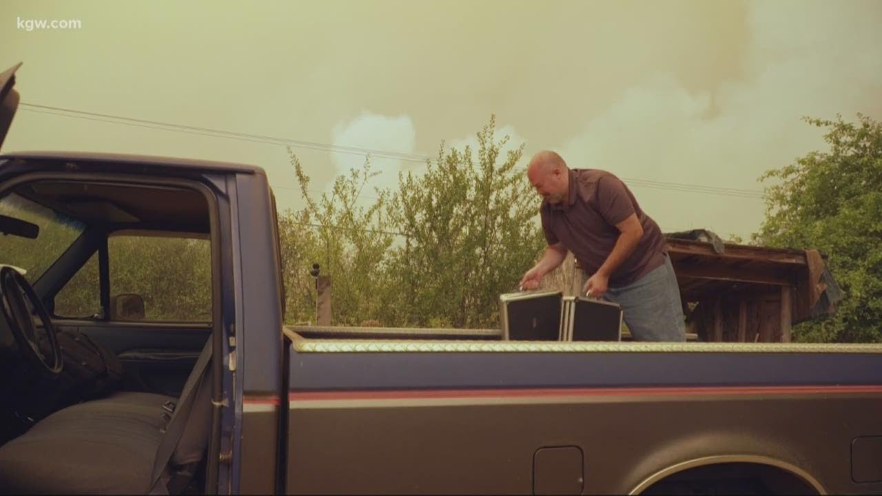 Clackamas County fires force at least 30,000 to evacuate