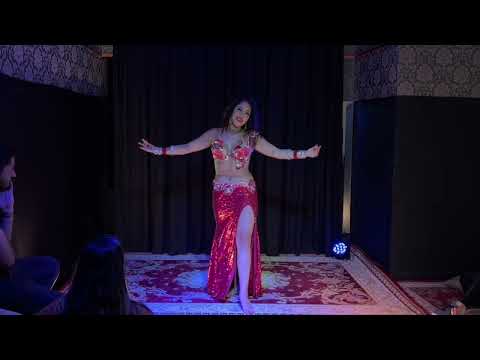 Allury dança no Estúdio Dumuaini